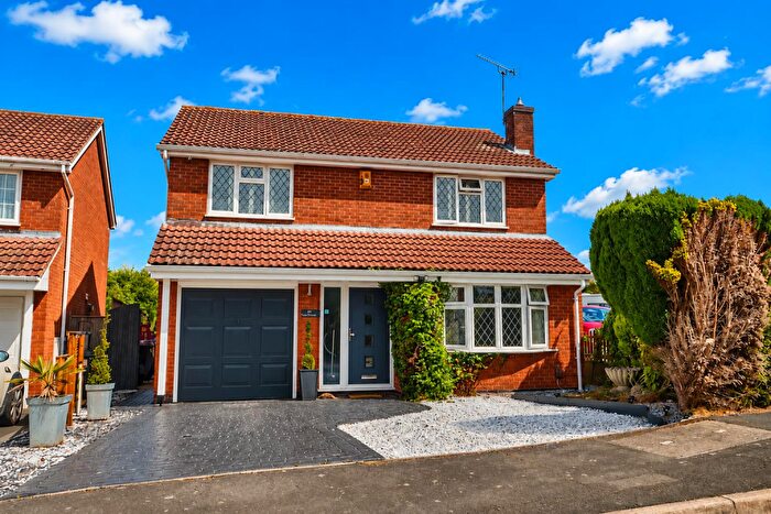 4 Bedroom Detached House For Sale In Nelson Drive, Hinckley, LE10