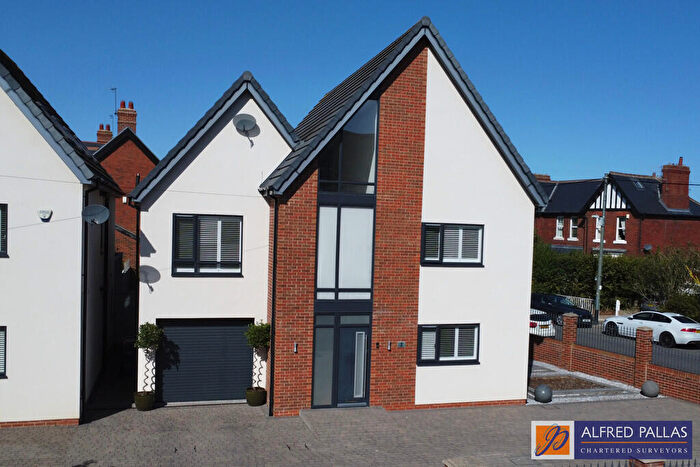 6 Bedroom Detached House For Sale In Burnham Grove, East Boldon, NE36