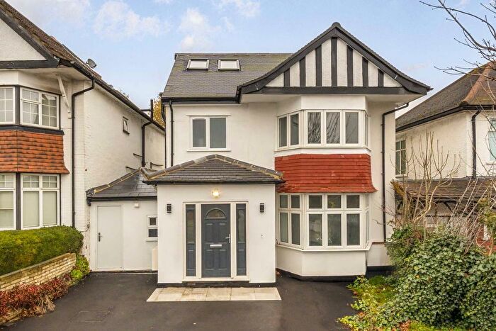 6 Bedroom Detached House To Rent In Cheyne Walk, London, NW4