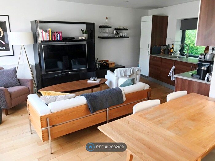 2 Bedroom Maisonette To Rent In Mildmay Grove North, London, N1