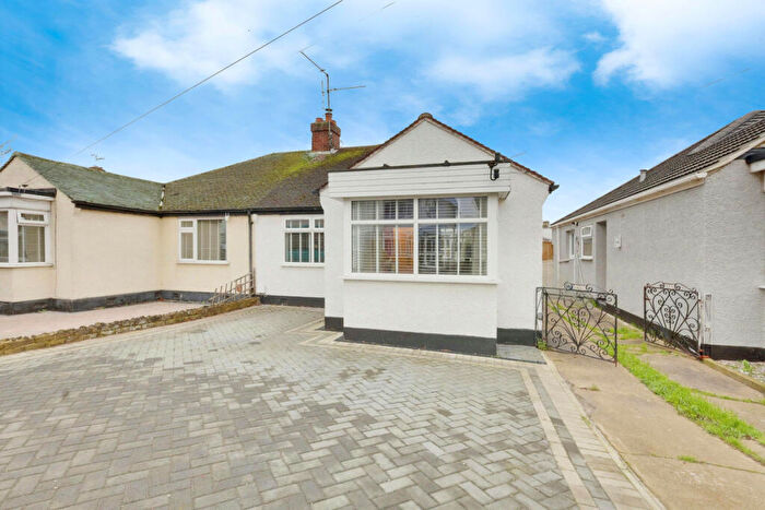 2 Bedroom Semi-Detached Bungalow For Sale In Caulfield Road, Southend-on-Sea, SS3