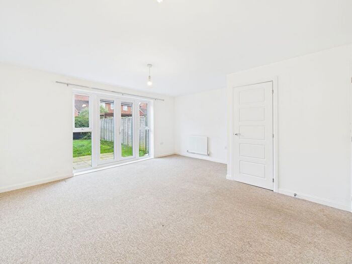 3 Bedroom Semi-Detached House To Rent In Benjamin Gray Drive, Littlehampton, BN17