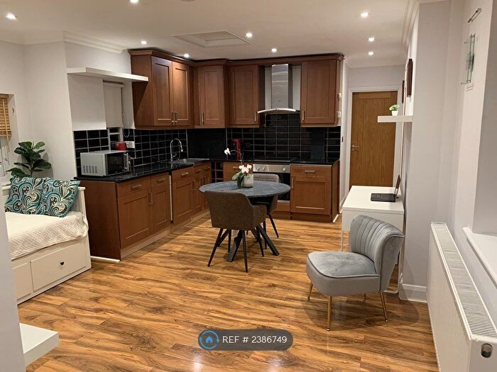 1 Bedroom Flat To Rent In Pinner, Pinner, HA5