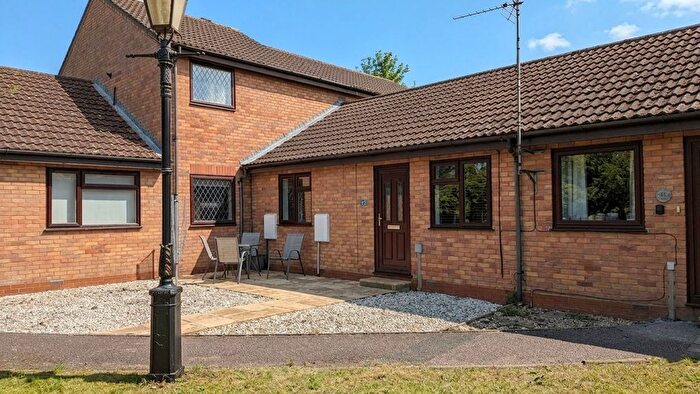1 Bedroom Terraced Bungalow For Sale In Robbs Walk, St Ives, Cambridgeshire., PE27