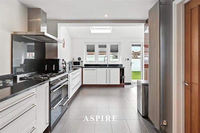 4 Bedroom Detached House For Sale In Video Presentation Inside - Tudor Avenue, Stanford-Le-Hope, SS17