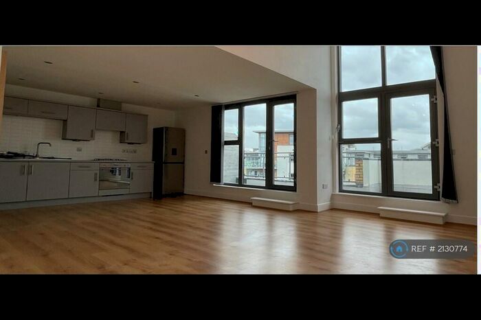 2 Bedroom Penthouse To Rent In Hart Street, Maidstone, ME16