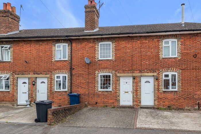 2 Bedroom Terraced House To Rent In Kings Road, Godalming, GU7