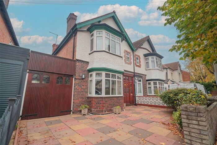 3 Bedroom Semi-Detached House To Rent In Russell Road, Hall Green, Birmingham, West Midlands, B28