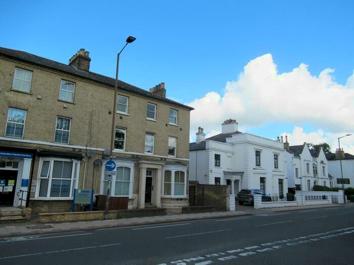 Ground Flat To Rent In Flat Kimbolton Road, Bedford, MK40