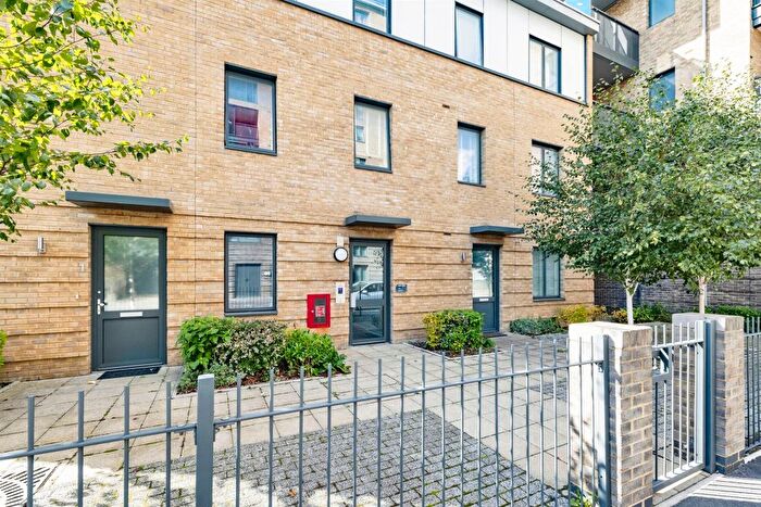 1 Bedroom Flat For Sale In St. Johns Road, Watford, WD17