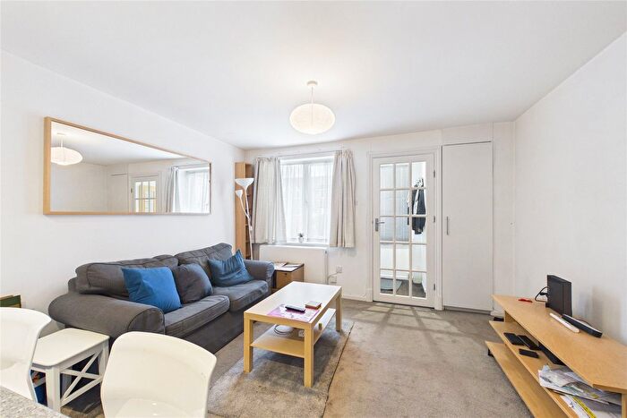 1 Bedroom Terraced House To Rent In Penn Road, Datchet, Slough, Berkshire, SL3