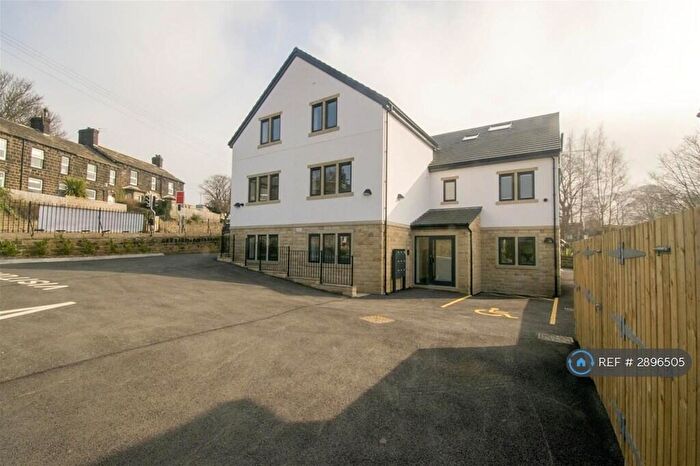 1 Bedroom Flat To Rent In Brooklands House, Leeds, LS19