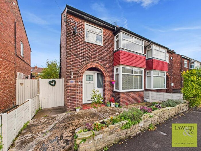 3 Bedroom Semi Detached House For Sale In Maxwell Avenue, Stockport, Cheshire, SK2