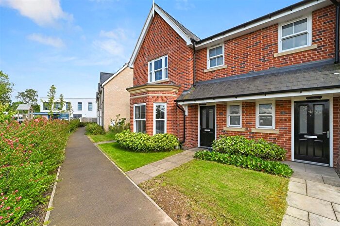3 Bedroom Semi-Detached House For Sale In The Avenue, Lawford Green, CO11