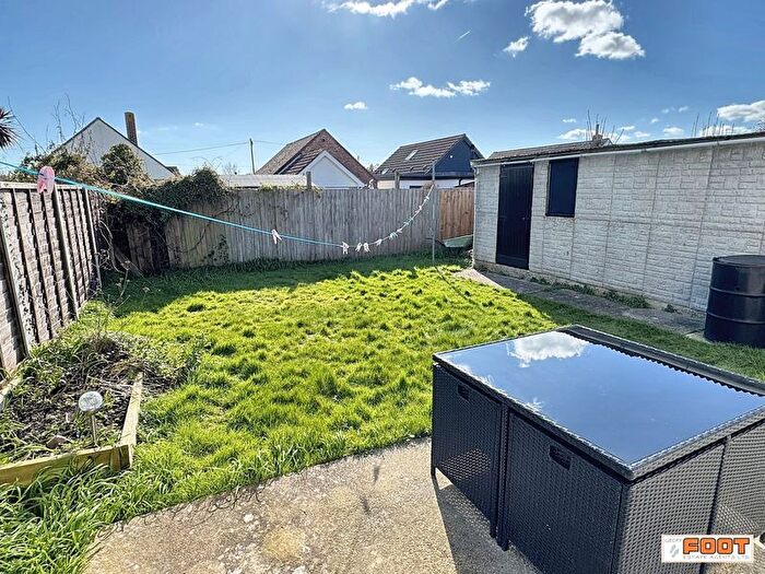 2 Bedroom Detached Bungalow For Sale In Oakwood Road, Hayling Island., PO11