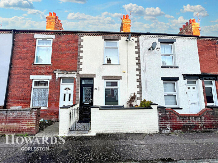 3 Bedroom Terraced House For Sale In Century Road, Great Yarmouth, NR31