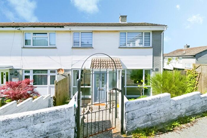 3 Bedroom End Of Terrace House For Sale In Earl Crescent, Barry, CF62