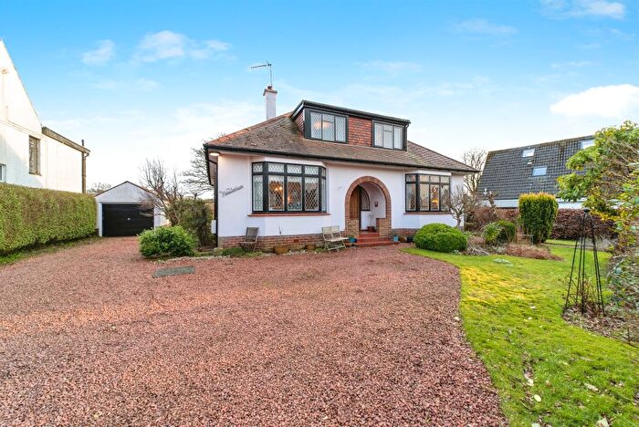 4 Bedroom Detached House For Sale In Neilston Road, Uplawmoor, Glasgow, G78