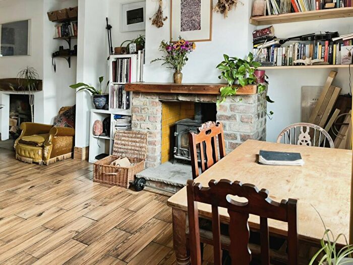 3 Bedroom Terraced House For Sale In Commercial Street, Todmorden, OL14