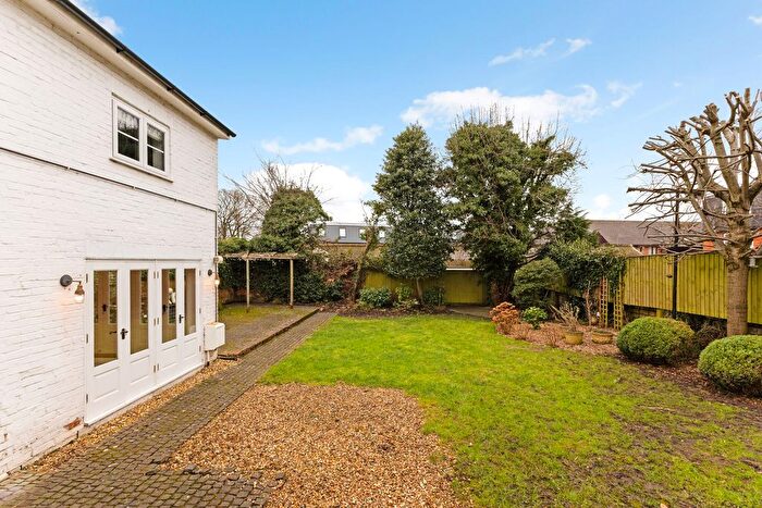 4 Bedroom Detached House For Sale In London Road, Marlborough, SN8