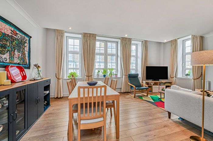 2 Bedroom Flat For Sale In Ferndale Road, Brixton, London, SW4