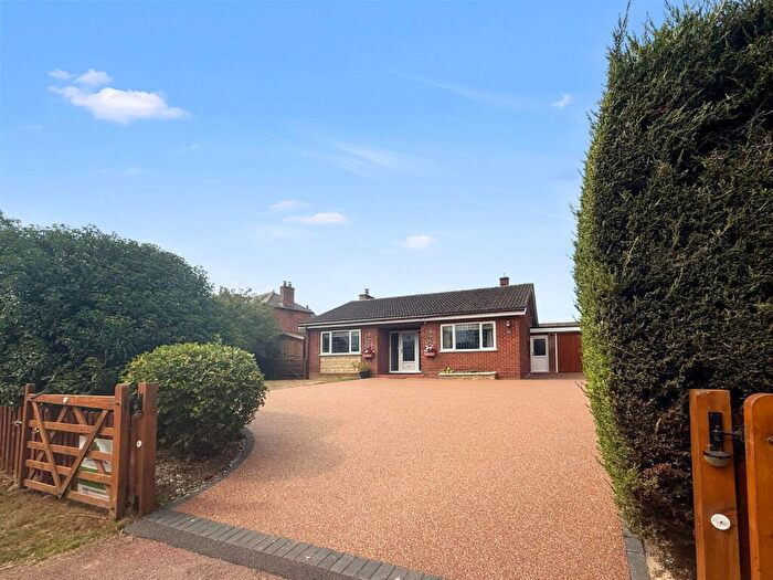3 Bedroom Detached Bungalow For Sale In High Street, Nash, MK17
