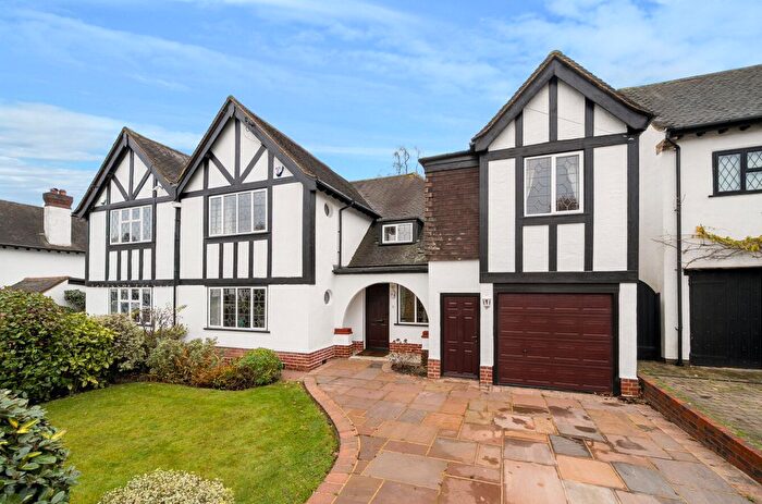 4 Bedroom Semi Detached House For Sale In Great Thrift, Petts Wood, Kent, BR5