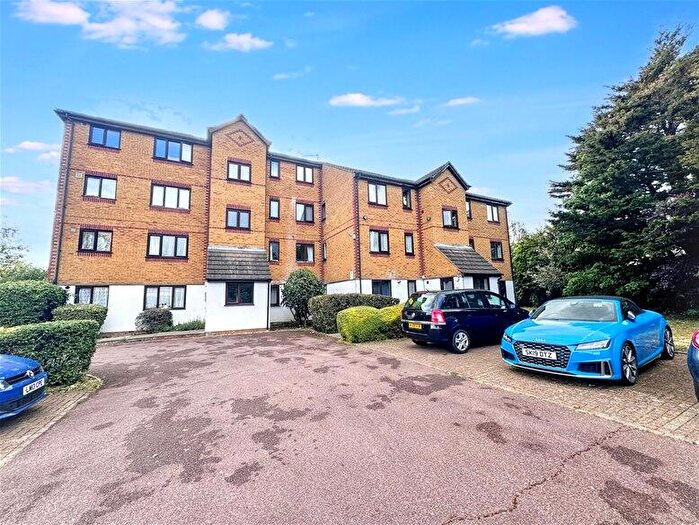 2 Bedroom Flat To Rent In Alan Hocken Way, West Ham, E15