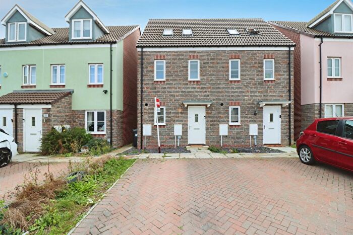 3 Bedroom Semi Detached House For Sale In Goldenrod Road, Emersons Green, Bristol, BS16