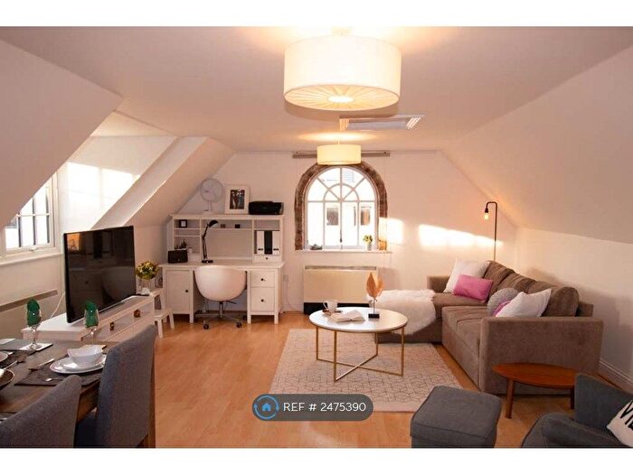 2 Bedroom Flat To Rent In Stephenson House, Oxford, OX1