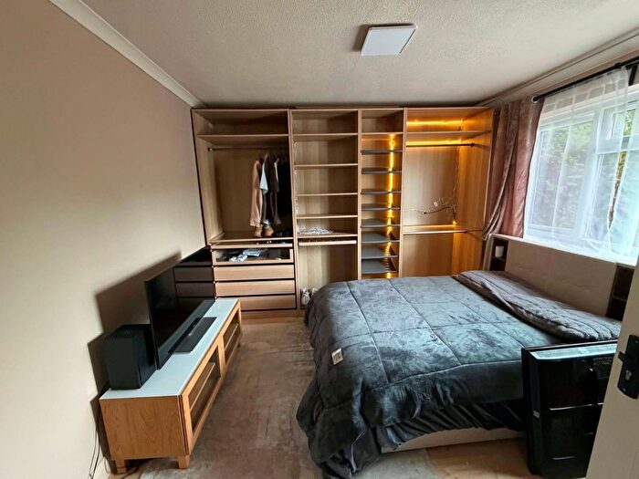 4 Bedroom Semi-Detached House To Rent In Beechtree Avenue, Englefield Green, TW20