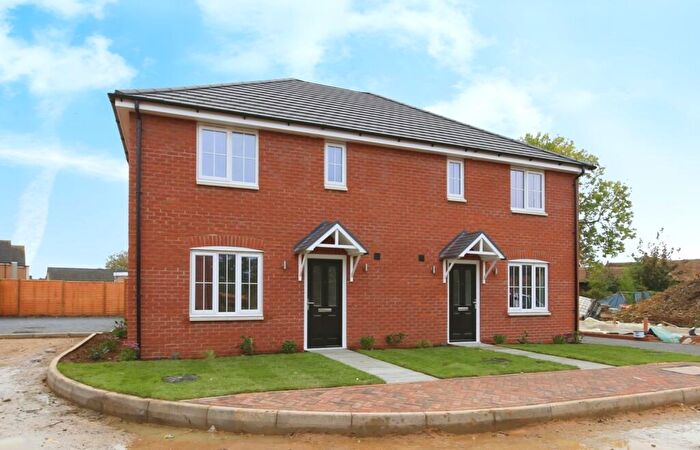 3 Bedroom Semi-Detached House For Sale In Wisbech Road, March, PE15
