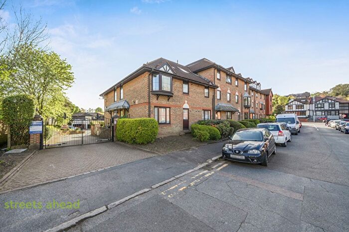 2 Bedroom Flat To Rent In Lansdowne Road, Purley, CR8