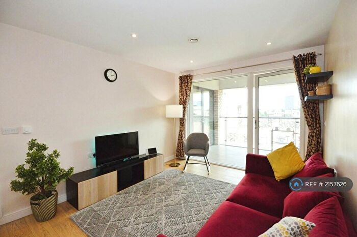 3 Bedroom Flat To Rent In Sentinel Building, London, E15
