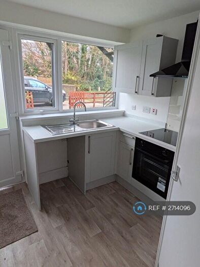 1 Bedroom Flat To Rent In Llannerach Road West, Rhos On Sea, Colwyn Bay, LL28