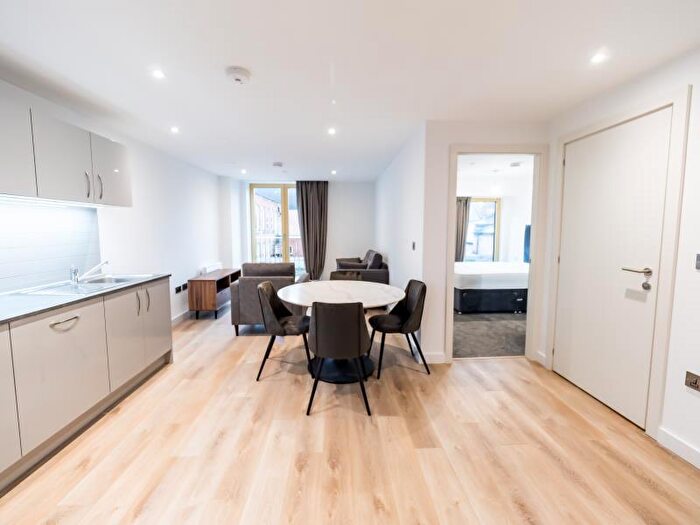 1 Bedroom Apartment To Rent In Flat :: The Quarters, M1