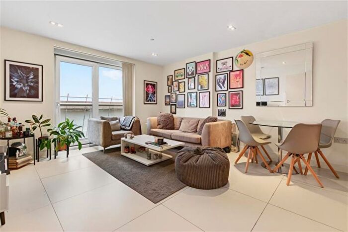 1 Bedroom Flat For Sale In Bezier Apartments, City Road, Old Street, Shoreditch, London, EC1Y