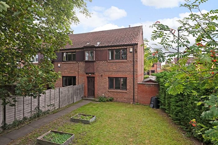 3 Bedroom End Terrace House To Rent In Osbaldwick Lane, York, YO10
