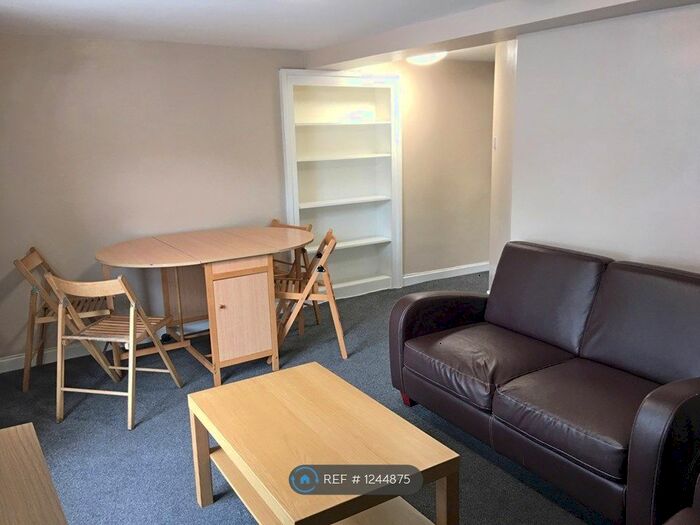 4 Bedroom Maisonette To Rent In Stokes Croft, Bristol BS1