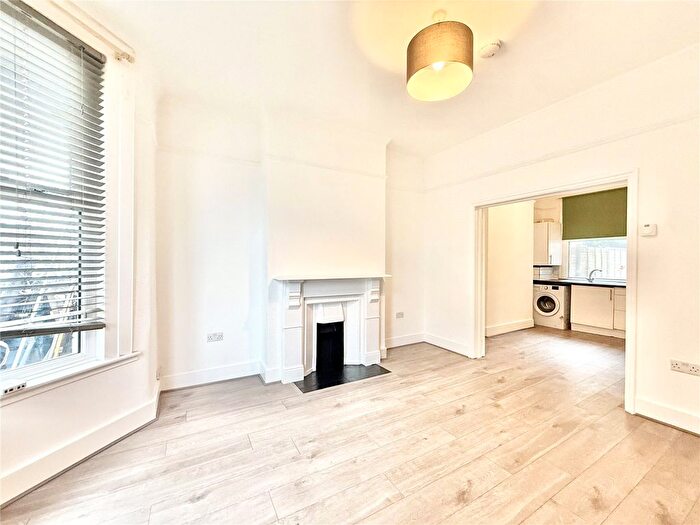 1 Bedroom Flat To Rent In Fairlawn Park, Sydenham, SE26