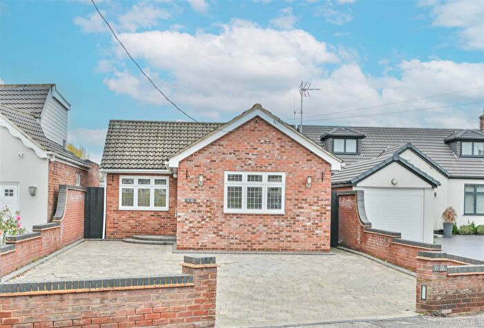3 Bedroom Detached Bungalow For Sale In Station Road, West Horndon, Brentwood, CM13