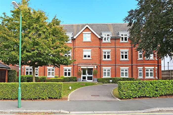 2 Bedroom Flat To Rent In Albion Road, Sutton, SM2