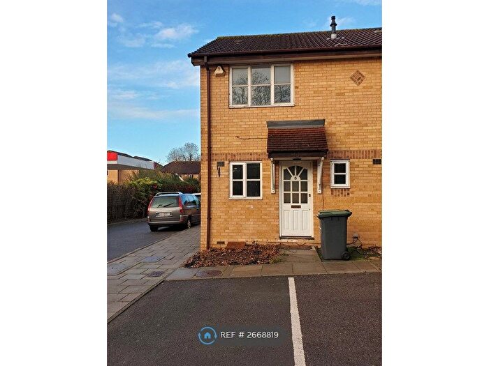 2 Bedroom Terraced House To Rent In Britton Close, London, SE6