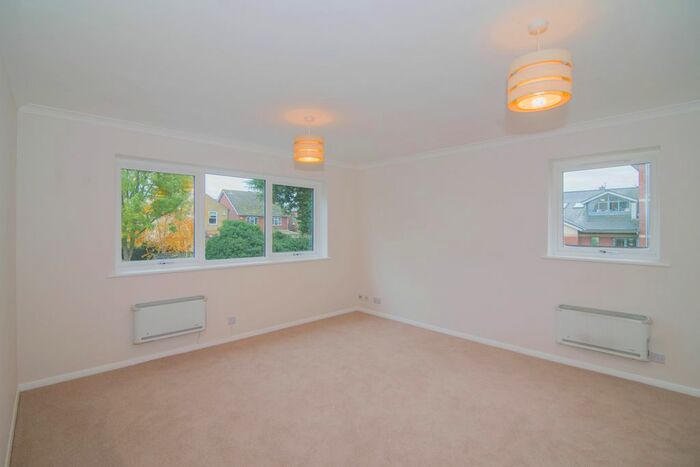 2 Bedroom Flat To Rent In Maplehurst Close, Kingston Upon Thames, KT1
