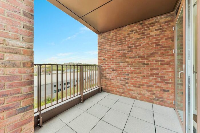 1 Bedroom Flat To Rent In Alington House, Clarendon, London, N8