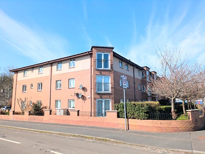 2 Bedroom Flat To Rent In Fersit Court, Newlands, Glasgow, G43