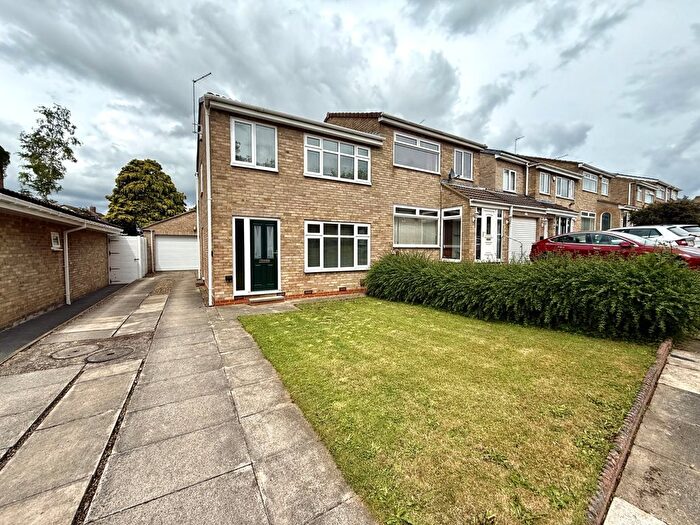 3 Bedroom Semi Detached House For Sale In Brandon Close, Fens, TS25