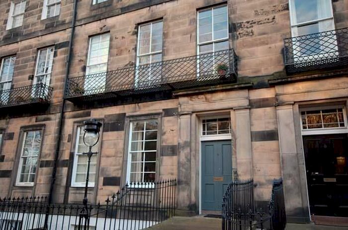 2 Bedroom Flat To Rent In Fettes Row, Edinburgh, EH3