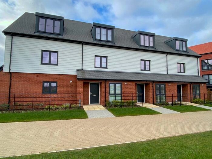 3 Bedroom Terraced House To Rent In Lime Light Walk, Kings Hill, ME19