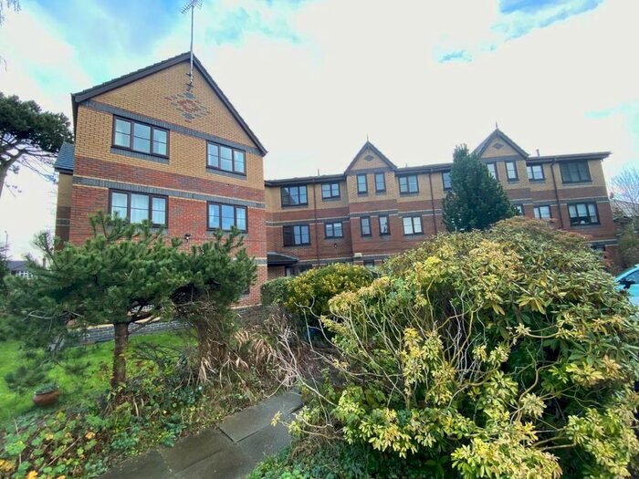 Houses for sale & to rent in SK8 4NR, Northenden Road, Cheadle And